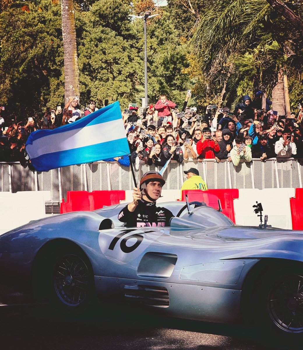 Pit_Lane_Latino's tweet image. Algunas postales hermosas que andan girando en las redes sociales ❤️. Un día inolvidable...

#FrancoColapinto #Francopalooza
#RoadShow