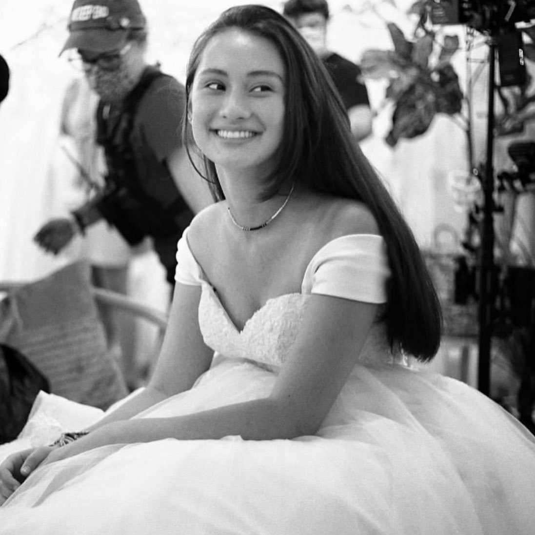 hourly bellyconrad tweet media