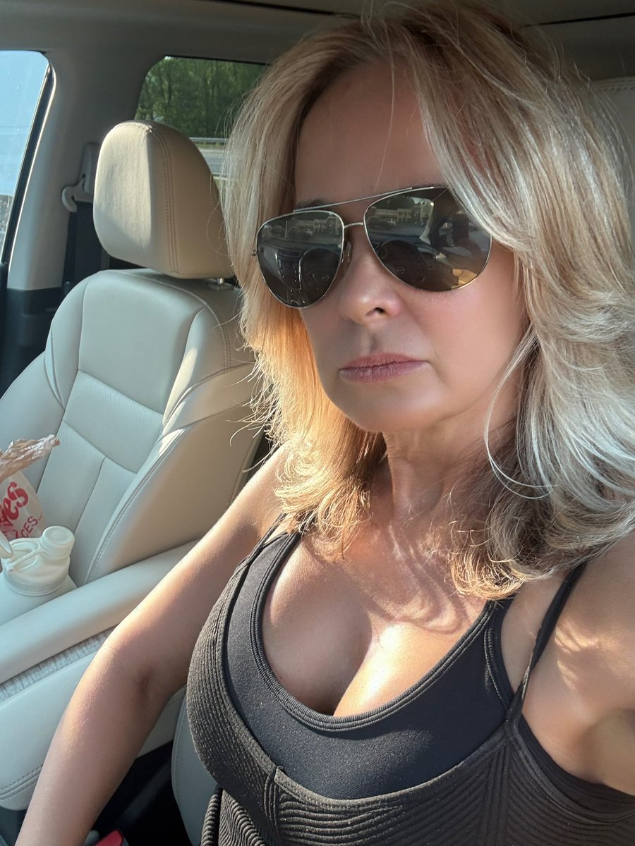 Gretchen Smith🇺🇸 tweet media