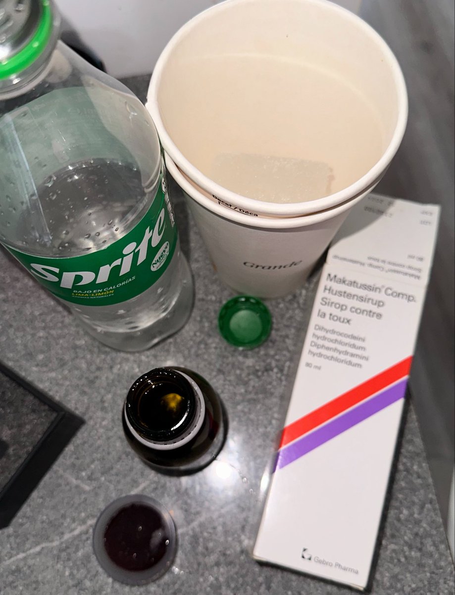 quientedije7's tweet image. Makatu❤️💜 #NoFakeMaka #dranktwt #muddy #sprite #cereza #cherry