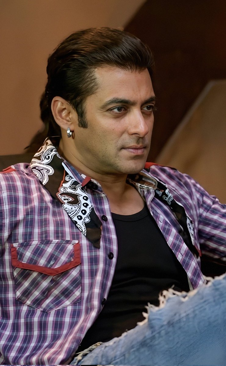 BeingPremForver's tweet image. सलमान खान 🤍💗 राधे 
@BeingSalmanKhan #SalmanKhan 
#PremForver  #Wanted फिल्म राधे