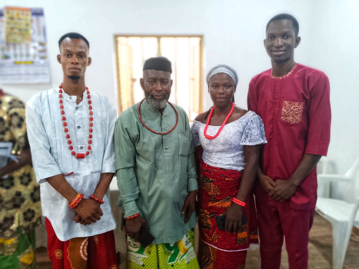 NUUS_Uniport's tweet photo. NUUS UNIPORT Courtesy Visit to UPU PH Branch 🤝
NUUS UNIPORT executives paid a courtesy visit to UPU PH Branch, introduced the new leadership, received advice on academics, avoidance of cultism, and promotion of Urhobo culture, and were prayed for success and unity. 🙏 
#nuus https://t.co/etcpEoQLUW