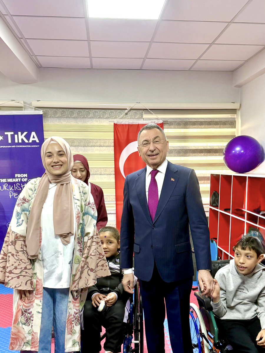 RaghadKhulusi's tweet photo. Eski Türkiye Cumhurbaşkanı Yardımcısı ve Dışişleri Komisyonu Başkanı Fuat Oktay ile Ürdün ziyareti esnasında TİKA eşliğinde Serebral Palsi Derneği’ne gerçekleştirilen ziyaret sırasında bir araya gelme fırsatı buldum..🇹🇷🇯🇴 https://t.co/vTyf1zbBuF