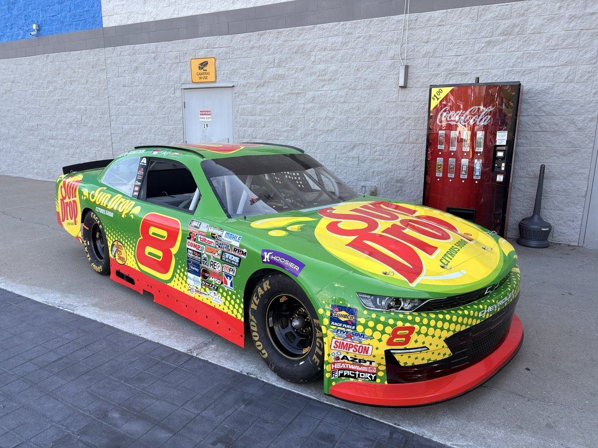 landon cassill tweet media