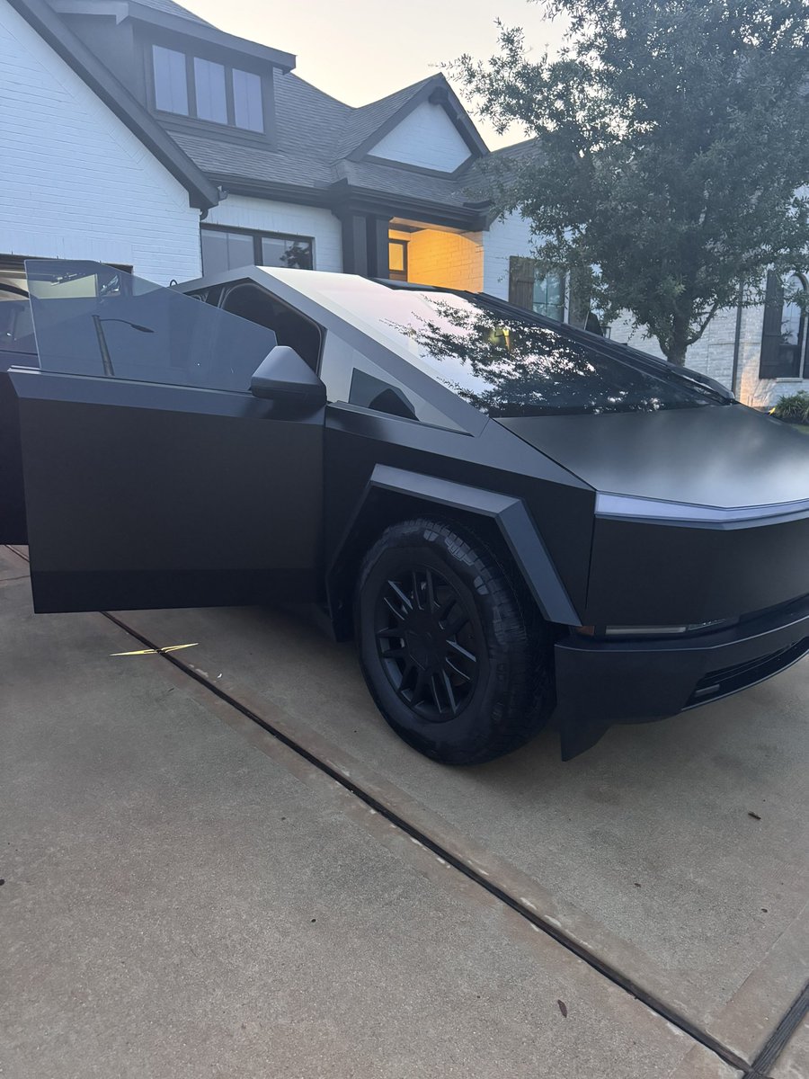 TeslaTravels tweet media
