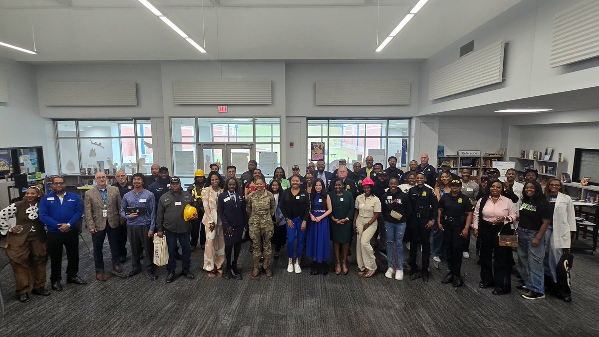 JWallace_WMS's tweet image. Thank you to all of the amazing 2026 WMS Career Day guest speakers for taking the time out of you busy day to impart wisdom on our scholars. #Our CommunityVillage #YouMakeTheDifference #Woodland Strong @fcs_CCO @WoodlandVoice1