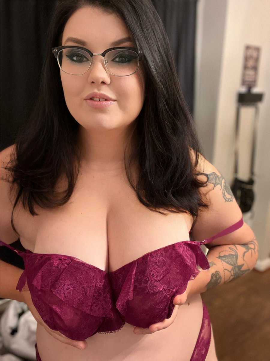 Aerie on YourVids 🖤 tweet media