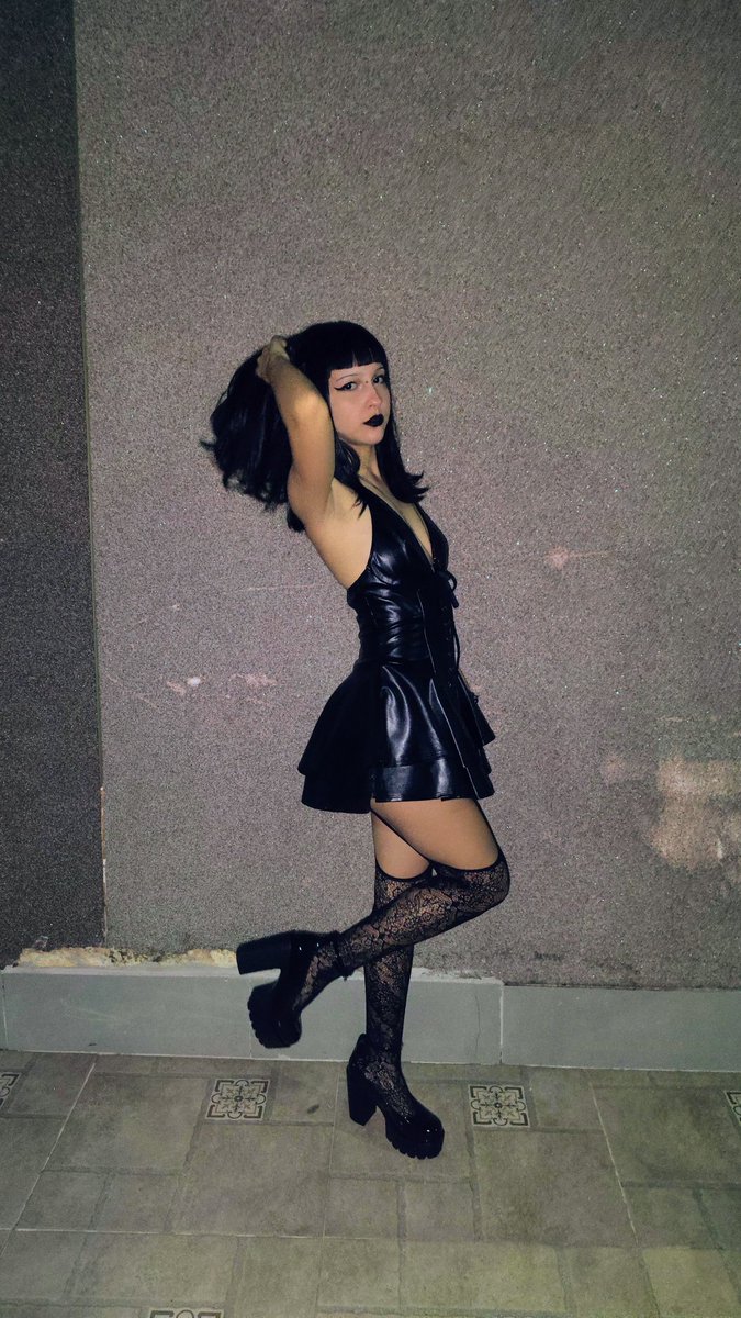 mimy vampírica tweet media