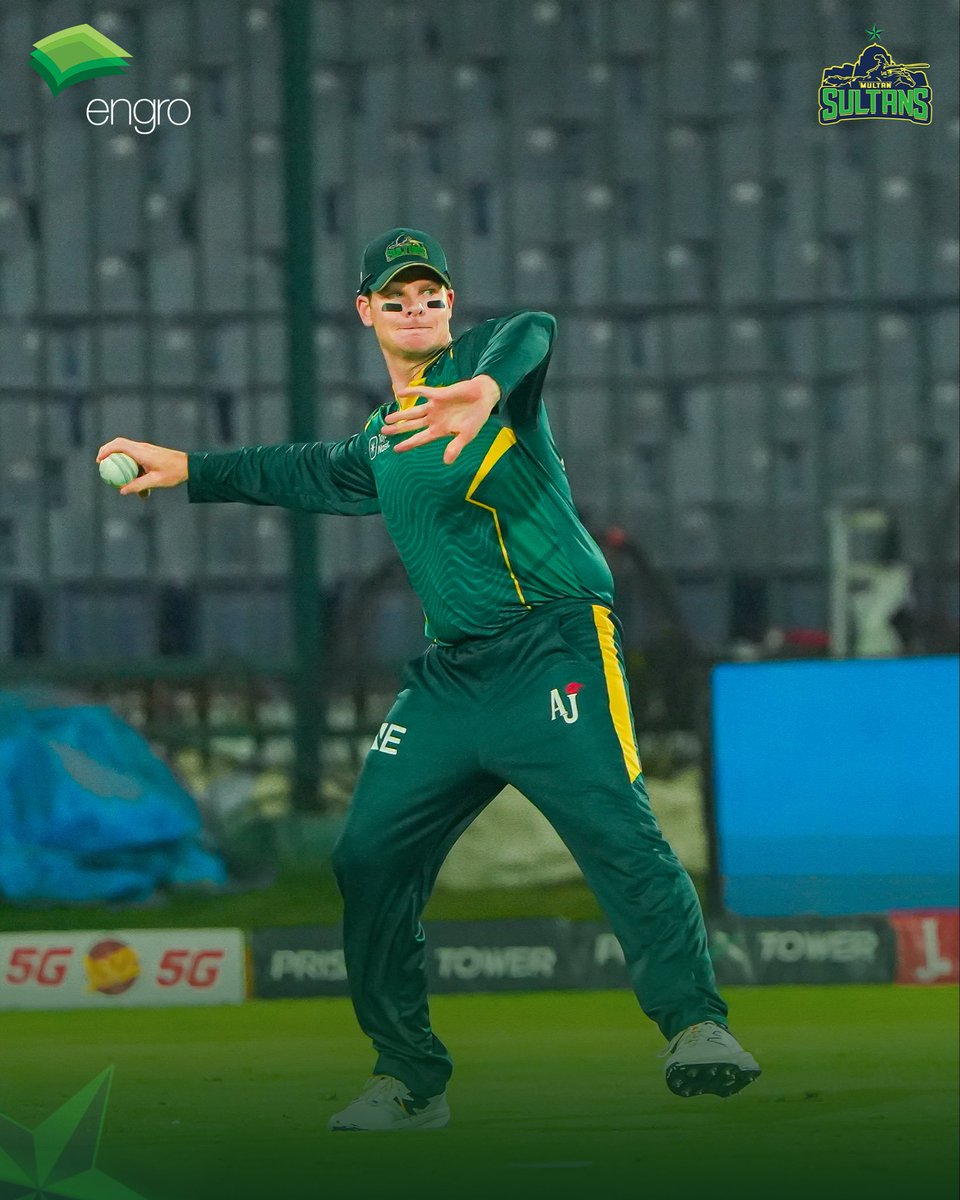 MultanSultans's tweet image. Engro Energetic Fielders | Sahibzada Farhan &amp;amp; Steve Smith 

#makeithappen #totalcricket #hblpsl