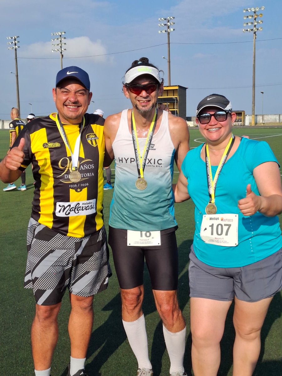 fabrizzioponce's tweet image. 10k en la carrera del 90 aniversario del @UruguayCoronado ❤️ #HypoxicCR #treino #marathontraining #run #yoelegicorrer #corridaderua #running #ichoosetorun