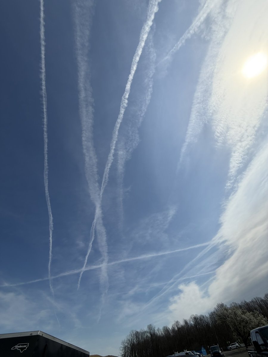 Robert Veronee tweet media