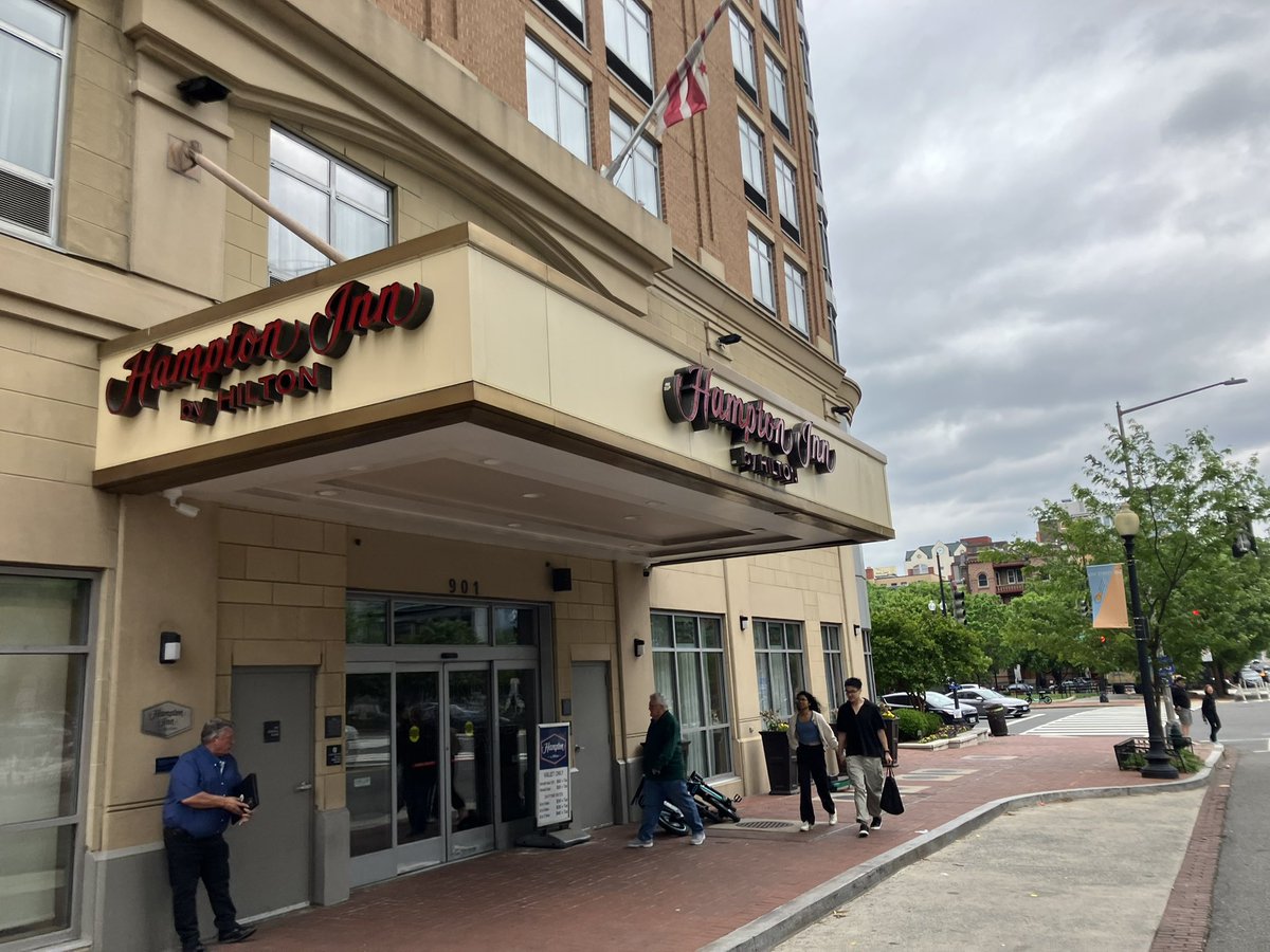 Living in DC, it’s easy to get blasé about being close to so many important historic sites so taking advantage of today to visit this major cultural landmark