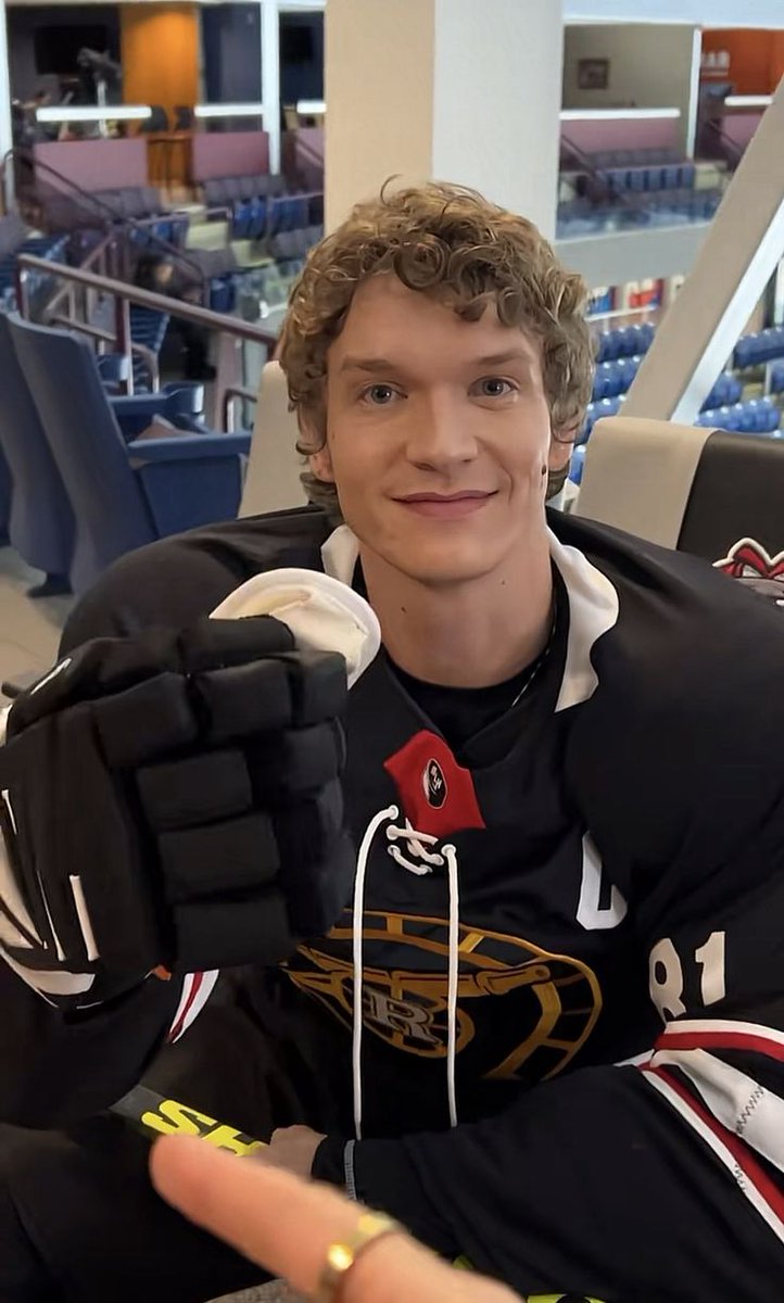 𝐈𝐋𝐘𝐀 𝐑𝐎𝐙𝐀𝐍𝐎𝐕 # 𝟖𝟏 tweet media