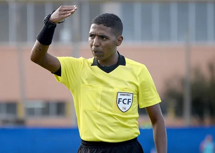 Ustedes se acuerdan cuando nos robaron en Envigado hace 2 años? 

Adivinen cuál era el árbitro ese día. 

Actúen. <a href="/AmericadeCali/">América de Cali</a> <a href="/tulioagomez/">Tulio A Gómez</a>