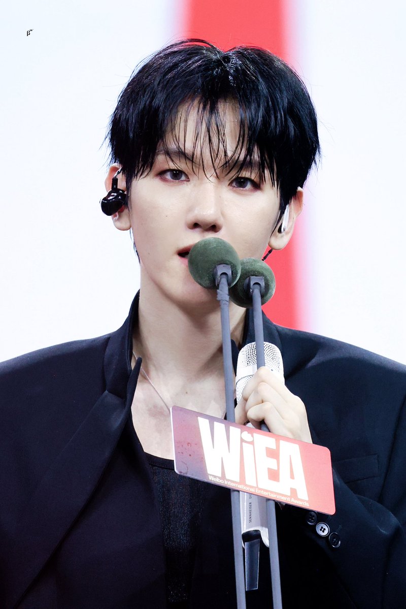Berryyu56 tweet media