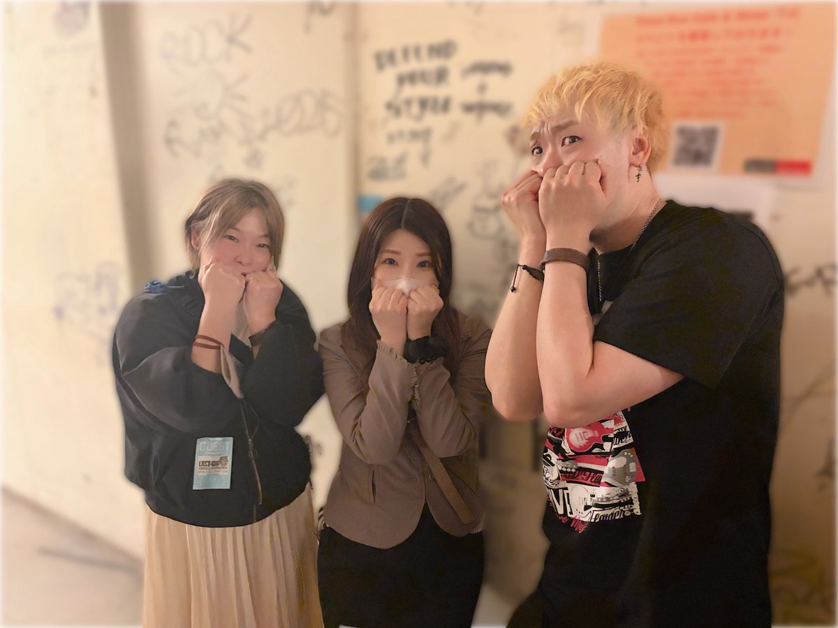 神保巴 tweet media