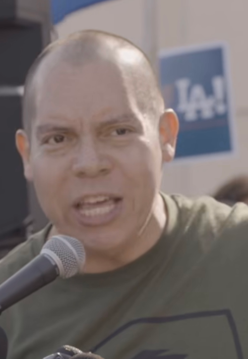 NizNellie3 tweet media