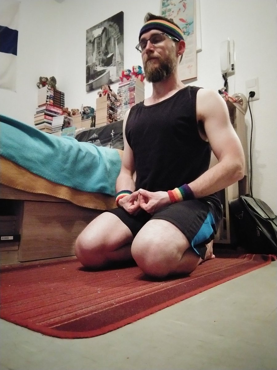 Lots of Yoga Challenge 
(26.04.2026) 
by #YogaMitMady

#yoga #balance #stretch #meditation #simplygood #gay #lesbian #straight #queer #SpiceBoy #sportyspice #Peace #NoWar #westandwithukraine #freeiran #beardgang #chesthair