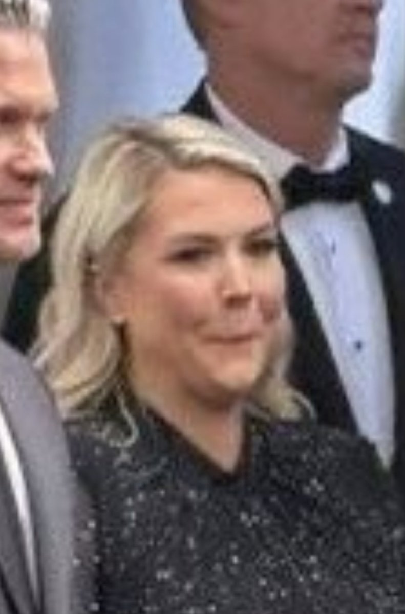 EauDeMacro tweet media