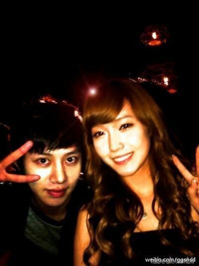 yourbuttisminee's tweet photo. omgg i miss my heesica so bad😭😭 i need them to reunite!! https://t.co/SdIJDSMjKf