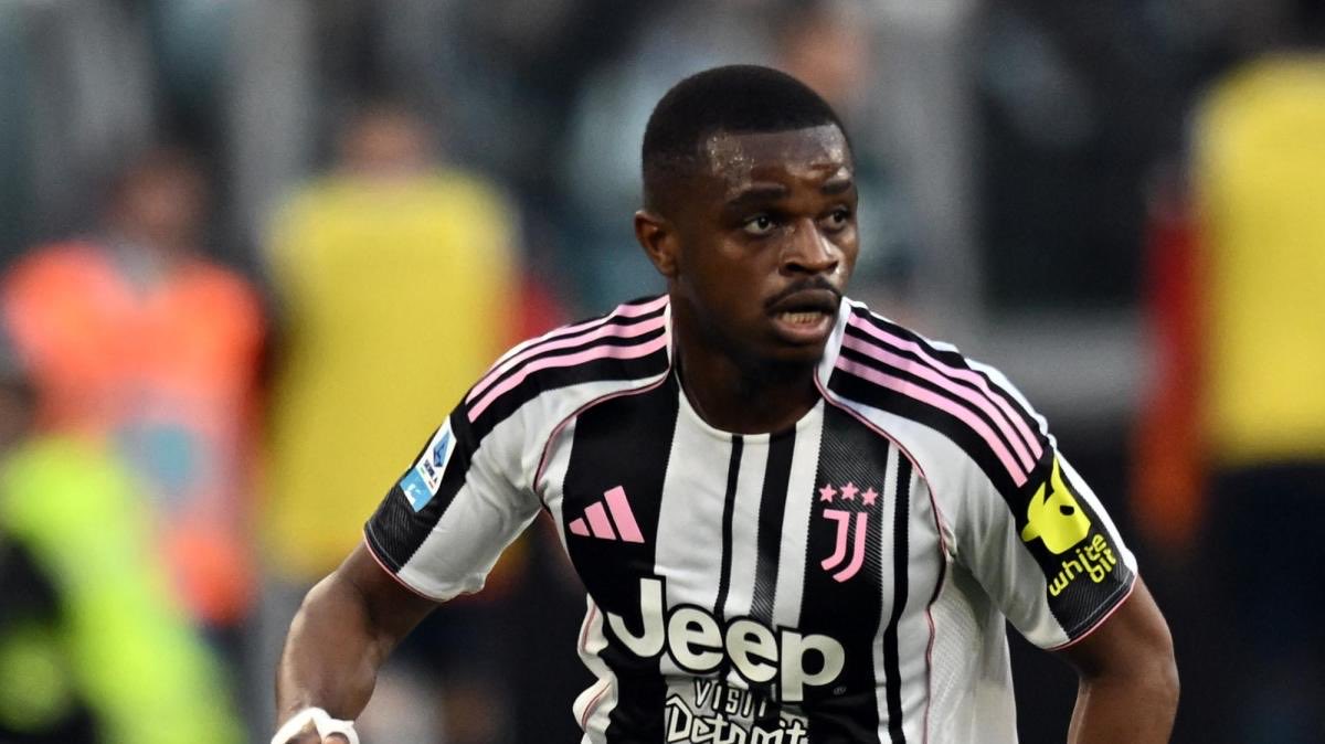 NicoSchira's tweet image. #Kalulu: “Guardare davanti o dietro? Guardiamo solo alla Champions. Pareggio? C’è un po’ d’amarezza. Abbiamo avuto alcune situazioni, anche se la partita era molto chiusa. A San Siro da avversario contro il #Milan? È sempre un’emozione particolare, contento di tornare qui e