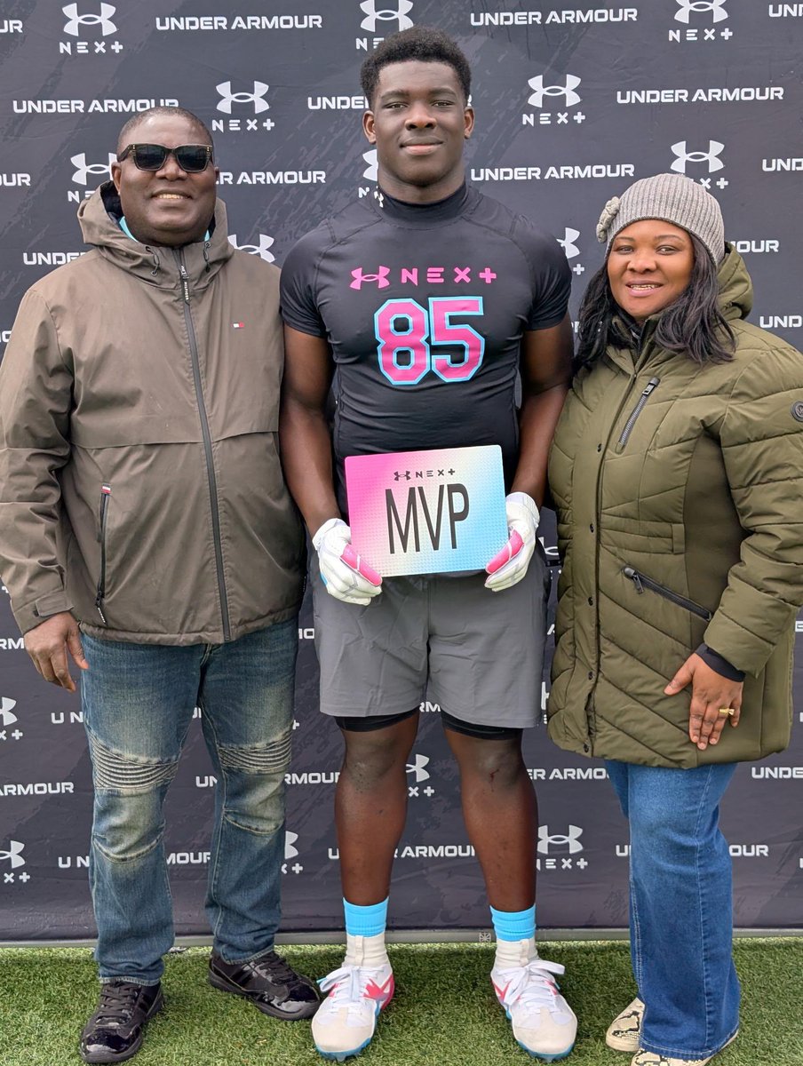 SimonJNuamah's tweet image. After a great day at the UA All America Camp I am blessed and grateful to have earned the MVP award! The work don’t stop! More to come. @DemetricDWarren  @CraigHaubert @TheUCReport @TomLuginbill @Coach_Santell @CaedenHale1 @CoachJeffMoore @CoachMas_