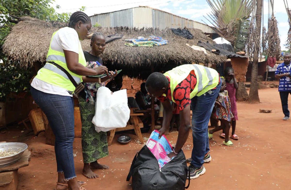 WorldVisionCAR's tweet photo. #WorldMalariaDay
@WorldVisionCAR reaffirms its commitment to protecting children and communities from one of CAR’s deadliest preventable diseases.
We reached +2,5 M people through health-related interventions, including 214,464 LLINs distributed with the support of @GlobalFund. https://t.co/SA6W3x7xzk