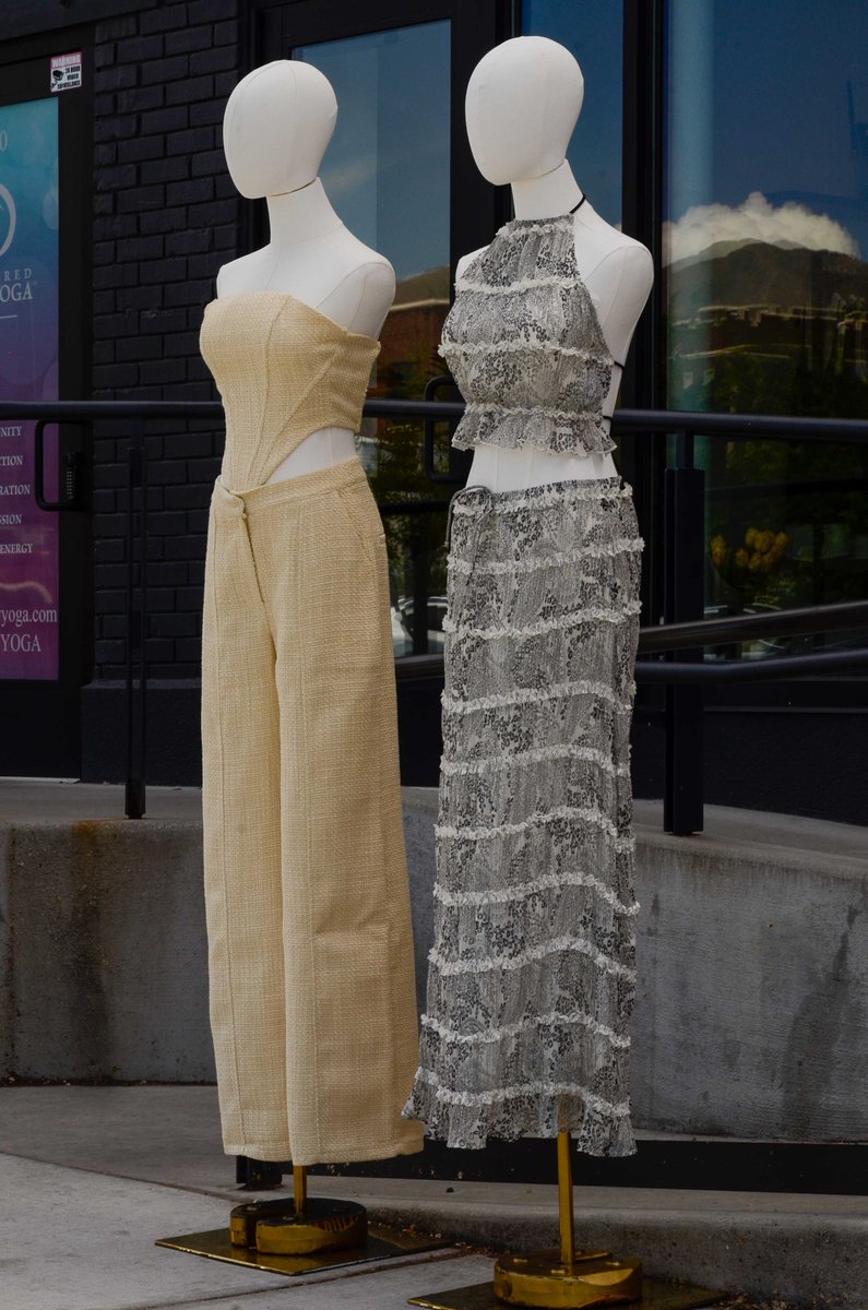 WestCoastAlive's tweet image. Just a couple faceless women 9 line 9 &amp;amp; 9 neighborhood #SaltLakeCity #Utah
the effect is called sabatier not solarization
Photos copyrighted Richard Kelleher MBA