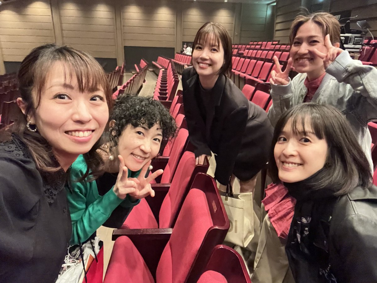AzusaFujikura's tweet photo. The World of Musical Stars
怒濤の日々が2回の本番と共に終わった…
出演者さんがMCで仰ったとおり、音楽には国境がない、
この期間に会えた総ての皆様に心からありがとうハグでございます
私をよく知る人達から、本コンサートのエンディングの選曲が私らしいと言ってもらえました🙏😁
#ワミュスタ https://t.co/A2NAJzE279