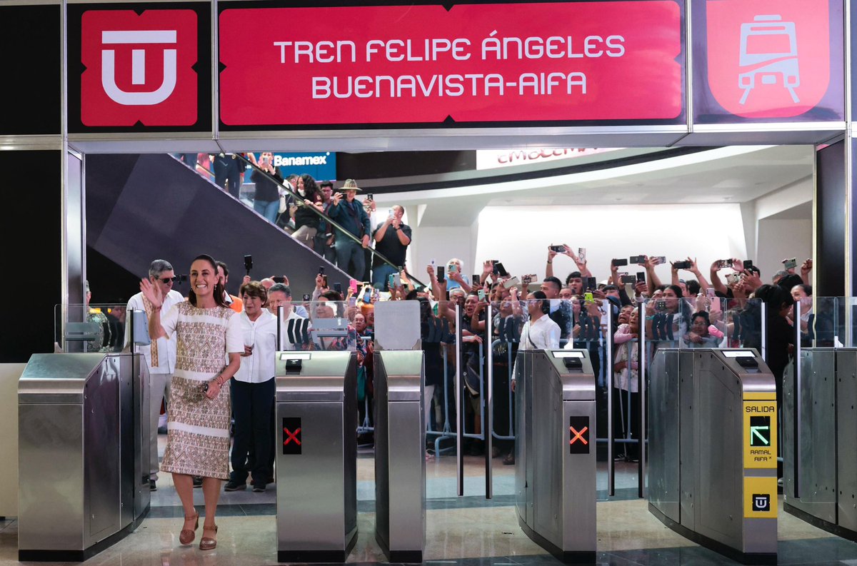 AgenciaGobMX's tweet photo. Se inauguró el #TrenFelipeÁngeles Buenavista-AIFA

✅ Conectará al norte de la CDMX con el AIFA
✅ Menos de 60 minutos en el inicio de operaciones
✅ Posteriormente en 43 minutos https://t.co/y6L59vnlSY