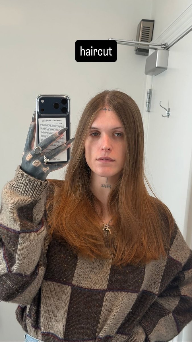 Hayden luce hermosa con nuevo corte de pelo vía Instagram Stories