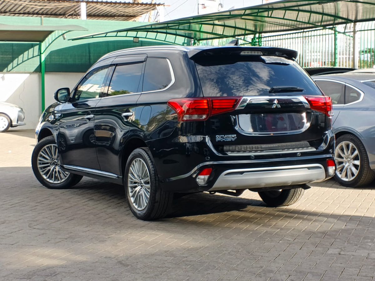 Sigra Motors tweet media