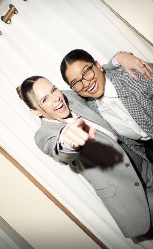 erika moreira tweet media