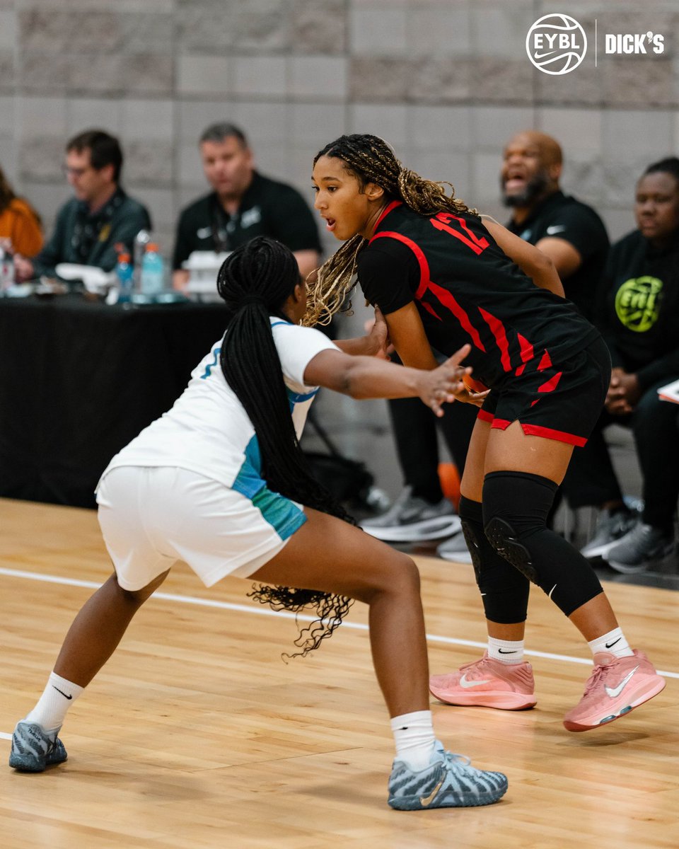 AshtenChilds's tweet photo. Nike EYBL Session 1 Phoenix, AZ
11 PPG
8.3 RPG (6th in EYBL)
3.3 AST
#eybl #nike #drivenation https://t.co/mJXZ1Tyk3r
