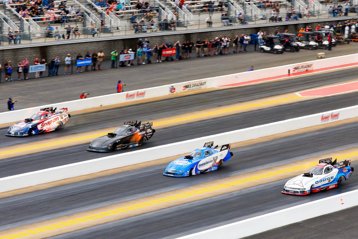 zMAX Dragway tweet media