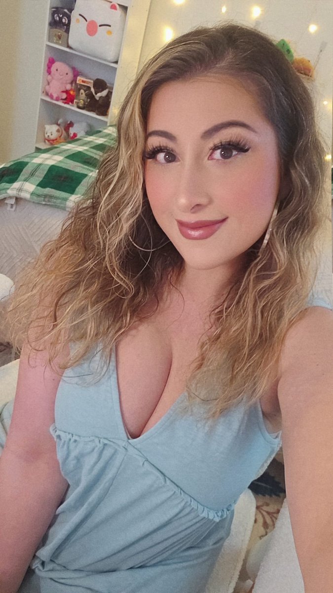 terridactylx's tweet image. Hey, Listen! First play thru of TLOZ : A Link to the Past happening now 🍃 I would love to make some new friends! Come say hi #zelda #twitch #live #streamer #nintendo

twitch.tv/terrixdactyl