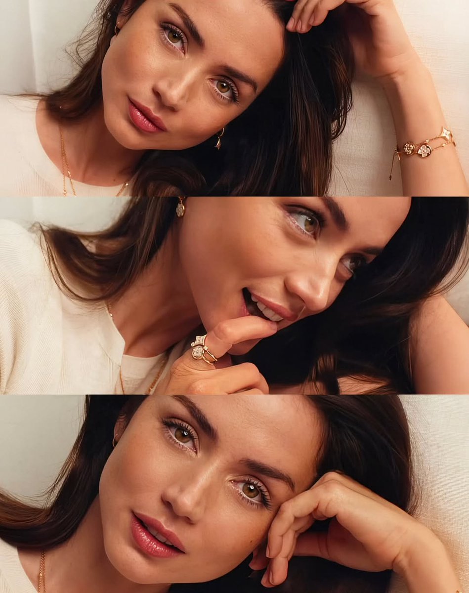 sparkles tweet media