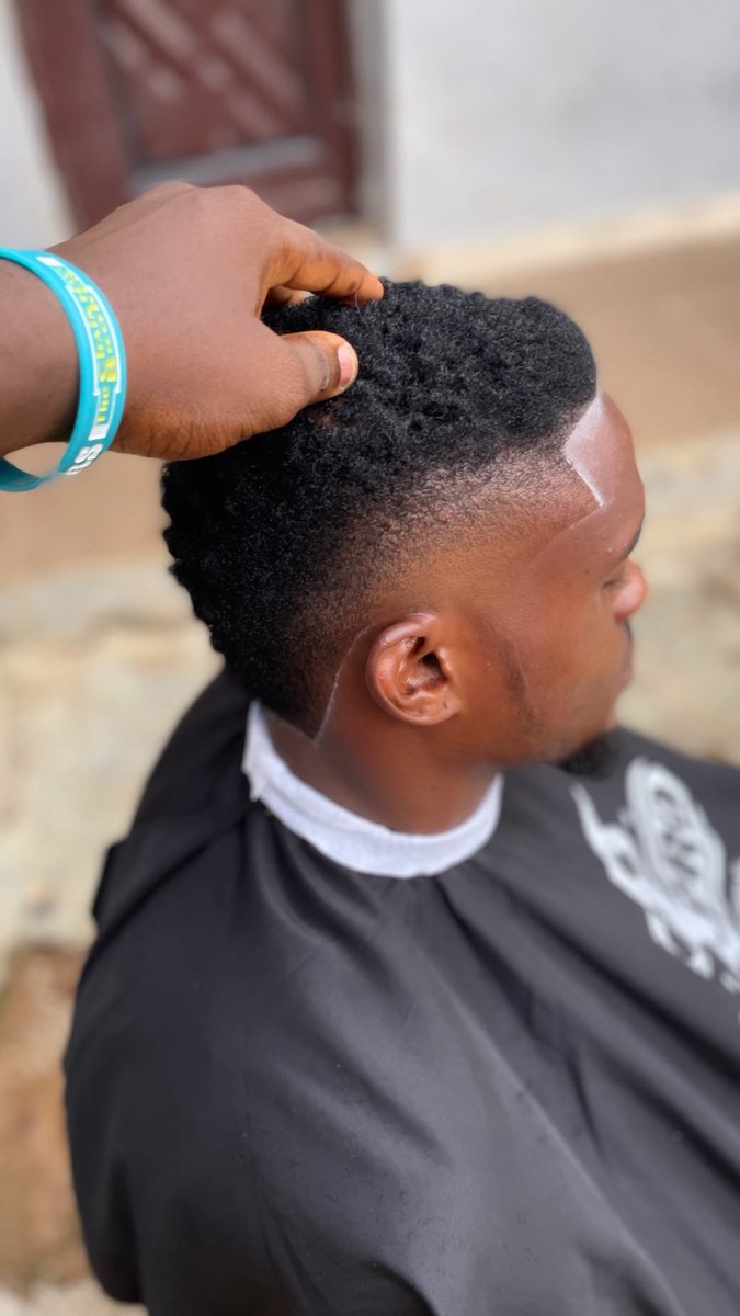 Cutz_pro tweet media