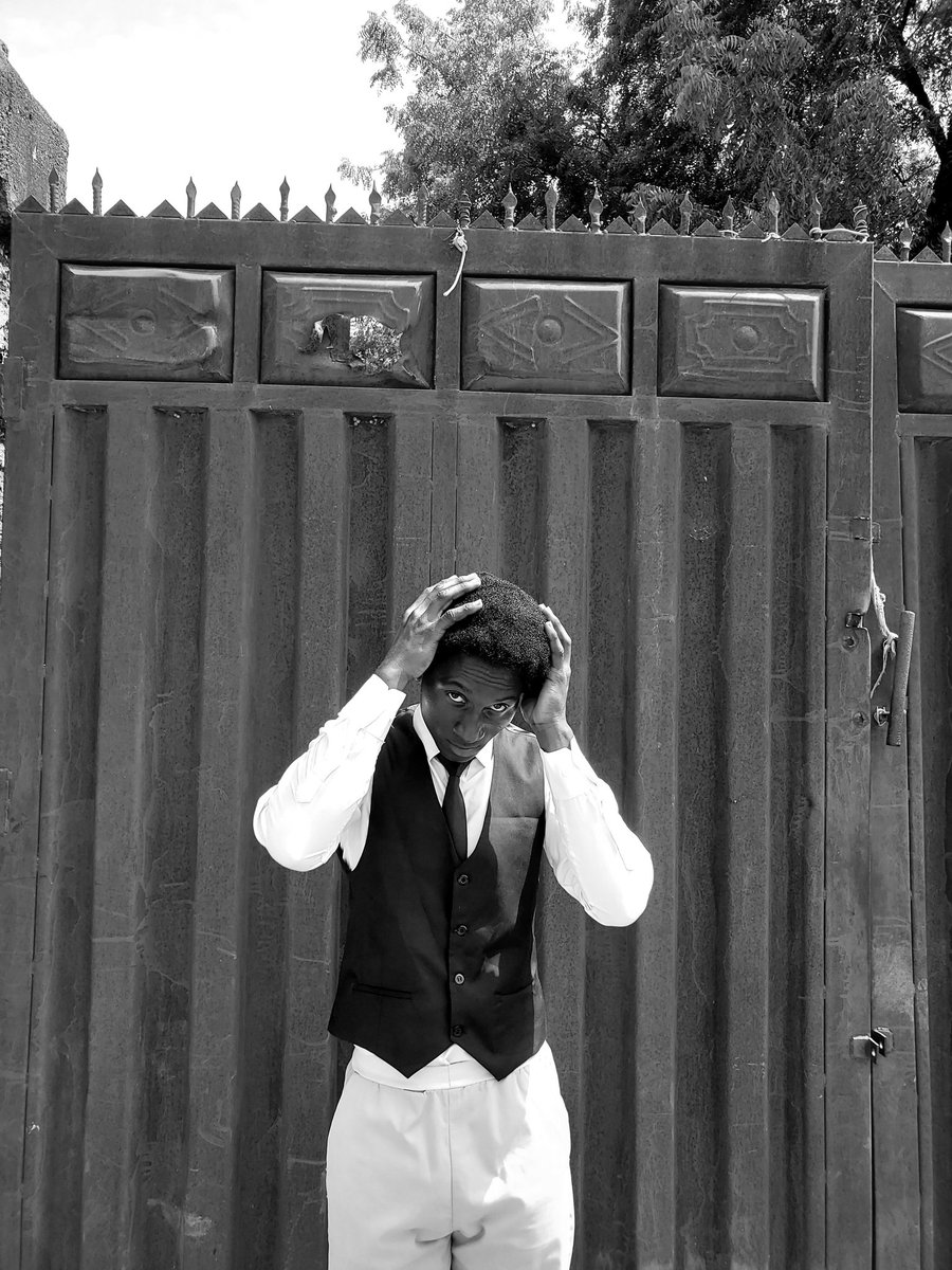 Heisraphael97's tweet image. Let's do it,  In a OLD SCHOOL Wayss...
#fashion 
#model