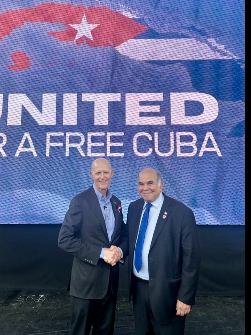 Pelegrin con el Senador Republicano de Florida,Rick Scott. Encuentro por la libertad de Cuba .