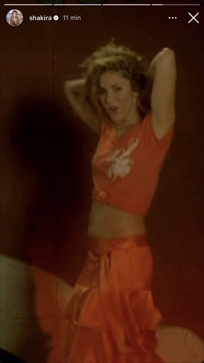 shakira charts tweet media