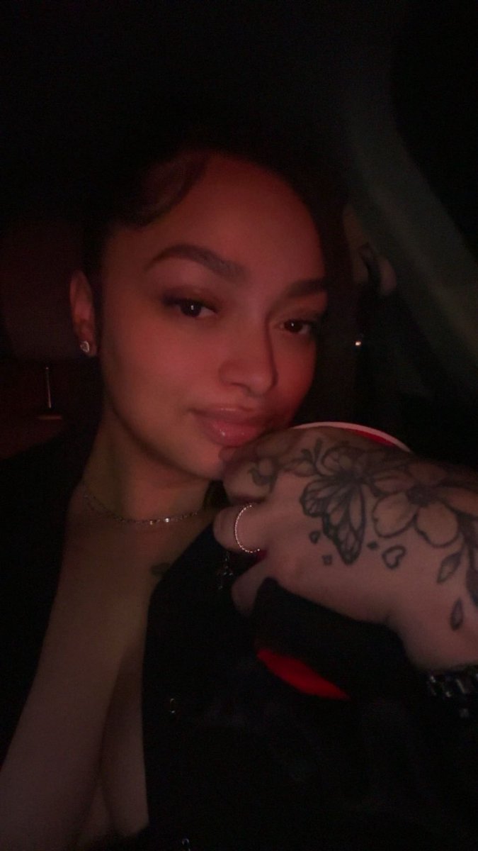 BesaMiCulo_'s tweet photo. lil update since I been MIA on here https://t.co/wrf7oxMNDM