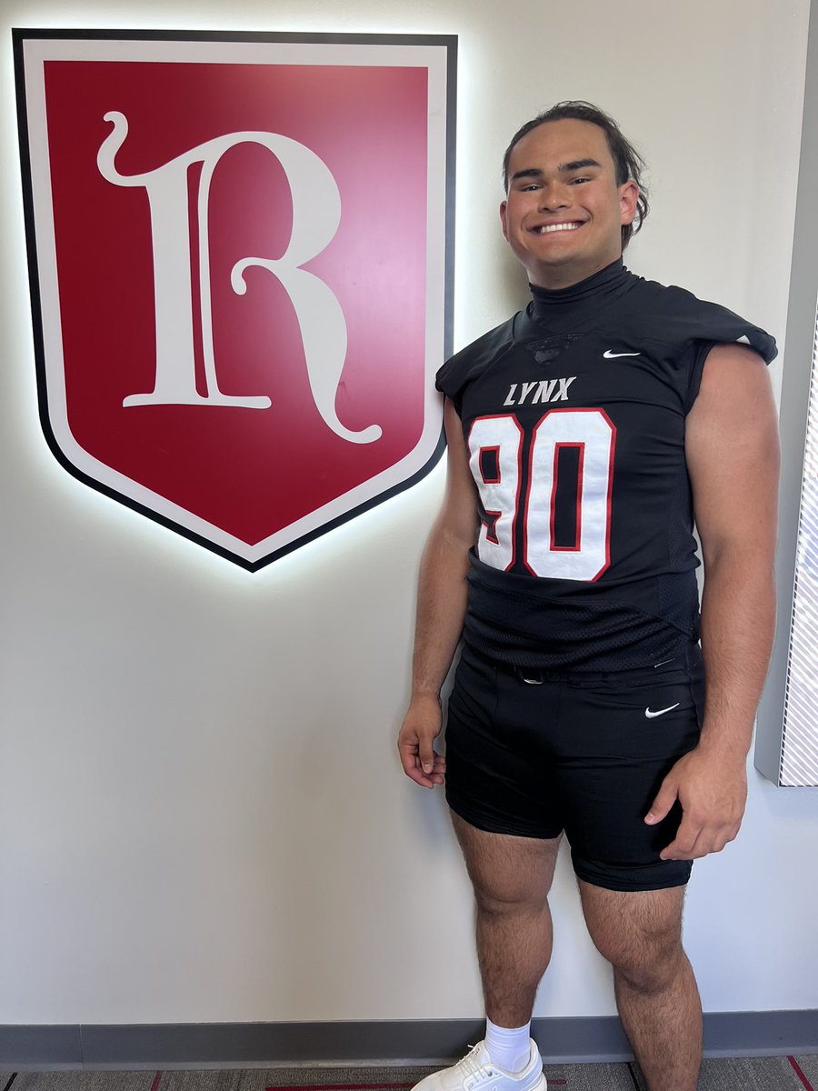 taylan_alviza's tweet photo. Thank you to the coaches at Rhodes College for having me out this weekend! I really enjoyed getting to know the program and getting to see the beautiful campus! 
@coachrichduncan @CoachMCEllis @Coach_Womble @Coach_DiLella @OilerRecruiting @RhodesFootball https://t.co/10bVoyRHgY