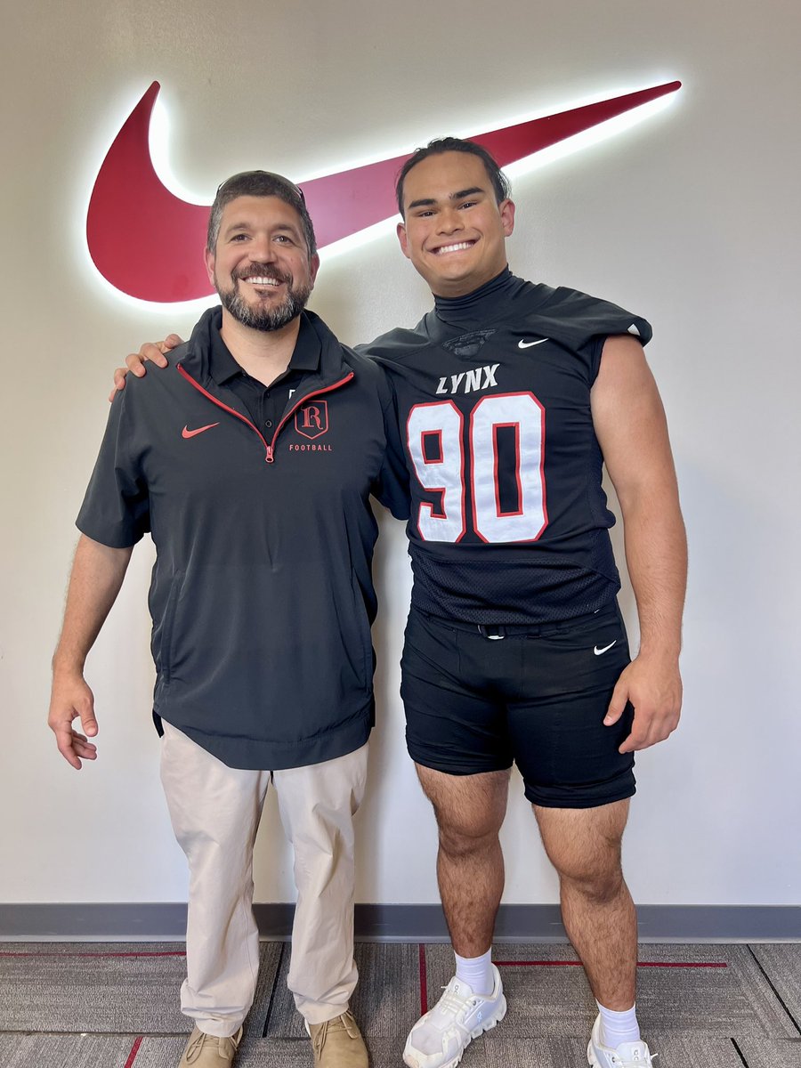taylan_alviza's tweet photo. Thank you to the coaches at Rhodes College for having me out this weekend! I really enjoyed getting to know the program and getting to see the beautiful campus! 
@coachrichduncan @CoachMCEllis @Coach_Womble @Coach_DiLella @OilerRecruiting @RhodesFootball https://t.co/10bVoyRHgY