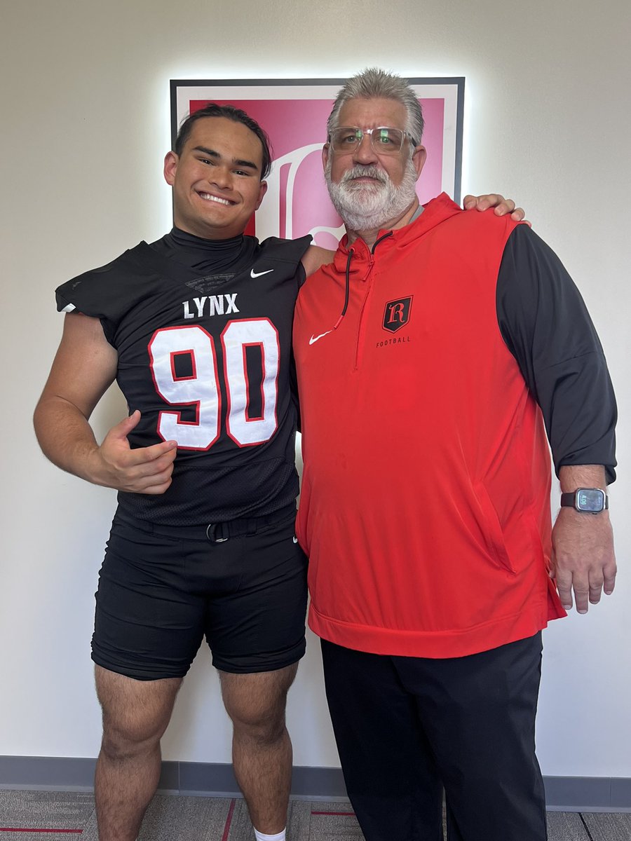 taylan_alviza's tweet photo. Thank you to the coaches at Rhodes College for having me out this weekend! I really enjoyed getting to know the program and getting to see the beautiful campus! 
@coachrichduncan @CoachMCEllis @Coach_Womble @Coach_DiLella @OilerRecruiting @RhodesFootball https://t.co/10bVoyRHgY