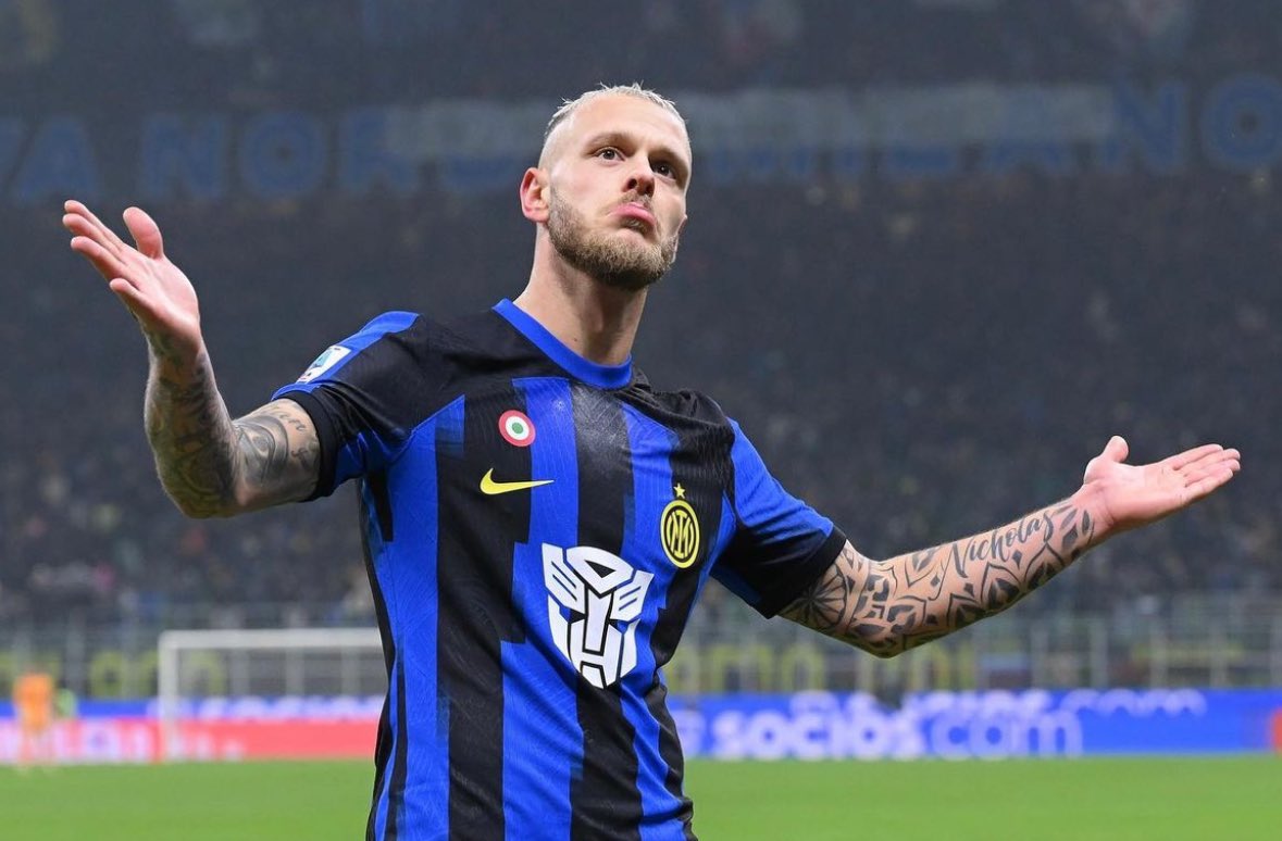 Roberto Riccio 🖤💙🇮🇹⭐⭐ tweet media