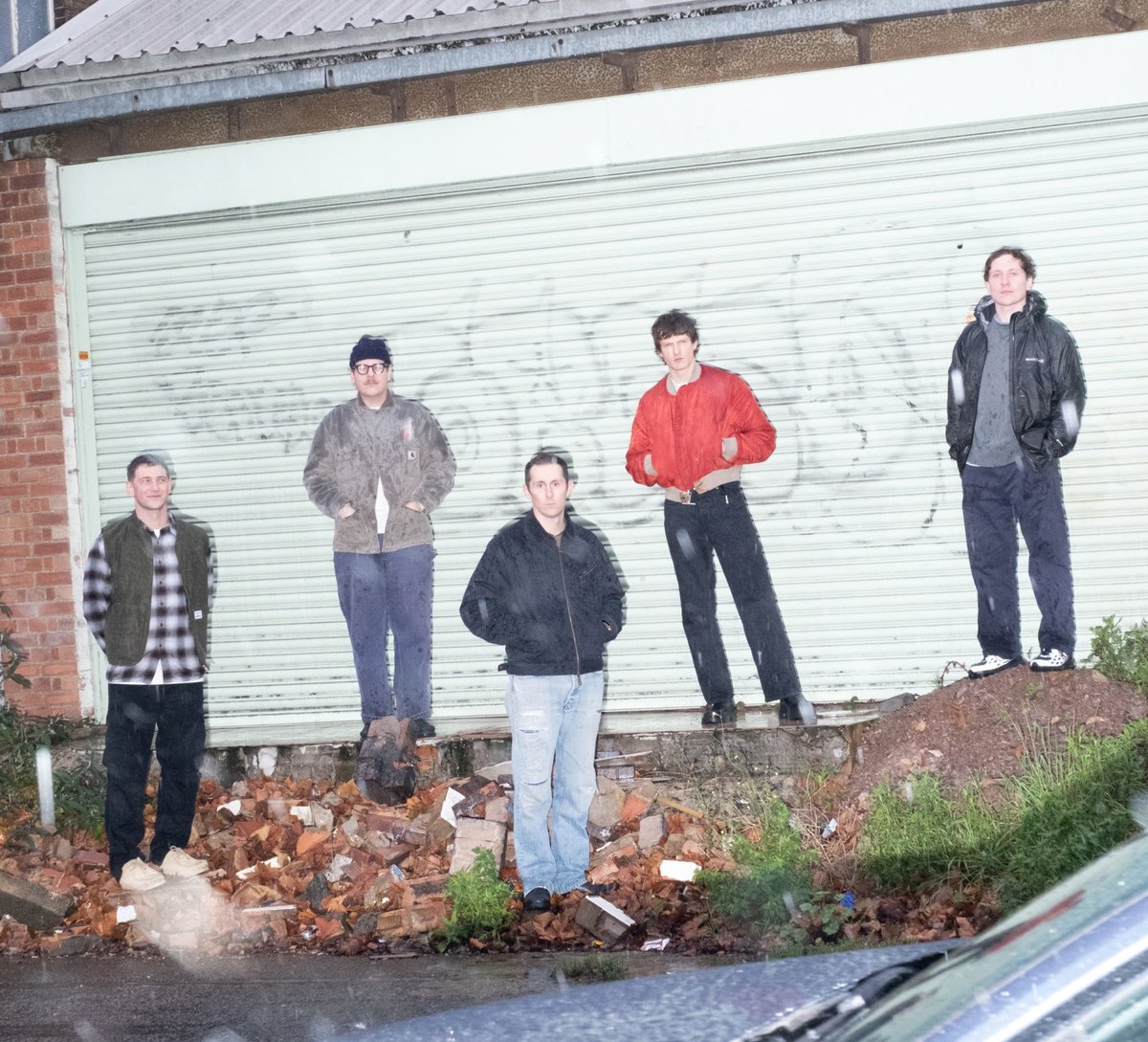 Noiselessmusic's tweet image. *** Descoberta da Semana: @basementuk ***
.
Com uma sonoridade original indie tock mas compitadas de post punk e emo com letras introspectivas, a banda esta de volta e o álbum #Wired esta à caminho.
.