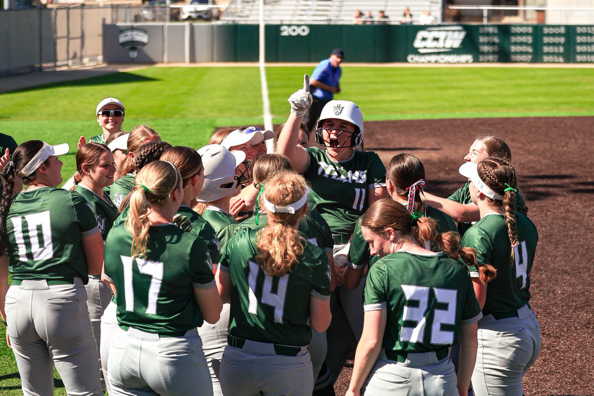 iwusports's tweet photo. ✨ outright ✨ CCIW Regular Season Champs

#TGOE https://t.co/0lwC5AtSzL