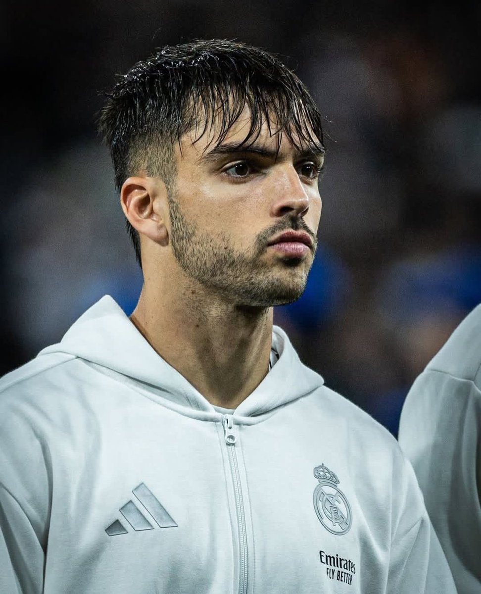 عمرو tweet media