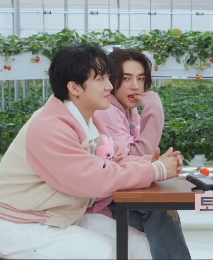 Charlotte ⁶³ ⁸¹ 🍇🇵🇸 ☽̶☾ tweet media